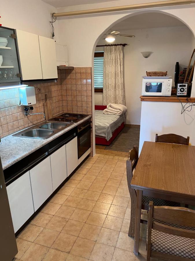 Apartmani Tonko Račišće Екстериор снимка
