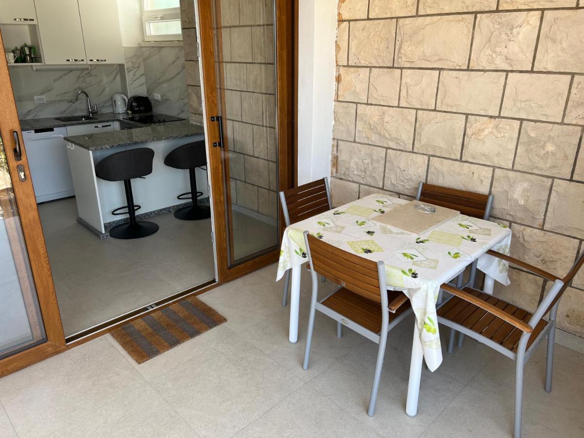 Apartmani Tonko Račišće Екстериор снимка